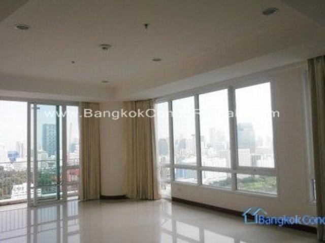 3 bed for rent in Baan Rajprasong