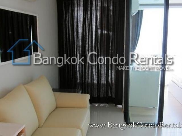 1 Bed Condo for Rent at The Oasis Silom