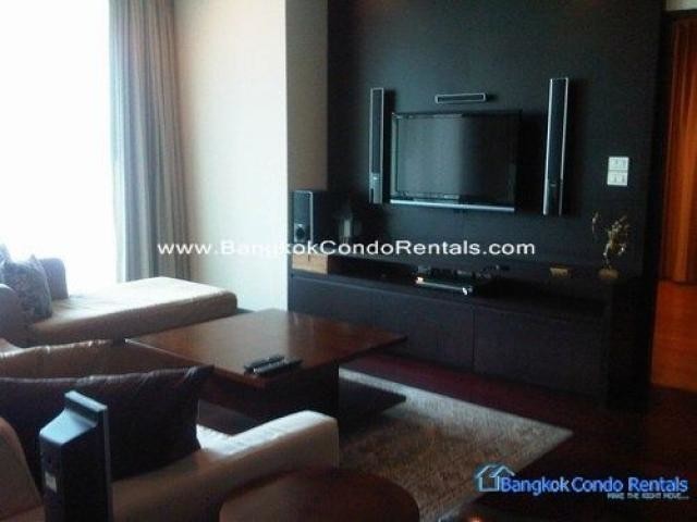 Luxury 2 Bed For Rent in Chidlom