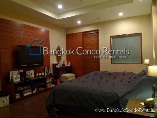 1 bed Trendy Condo