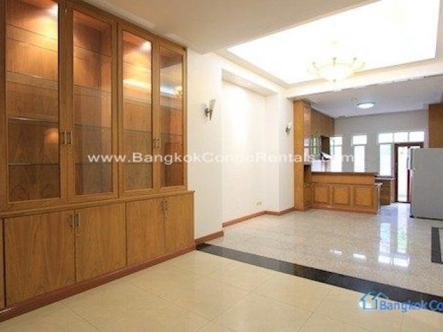 3 Bed Townhouse Thonglor