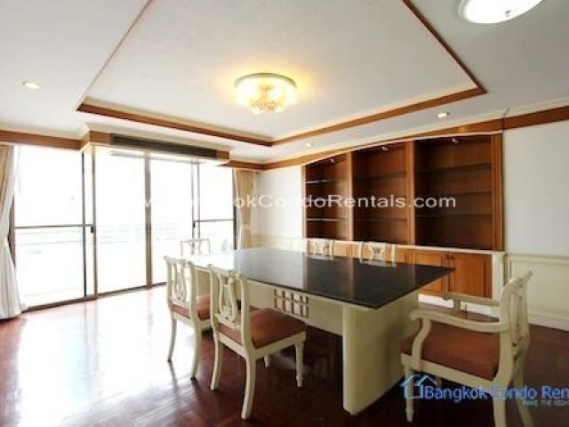 3 Bed for Rent in Wattana Height