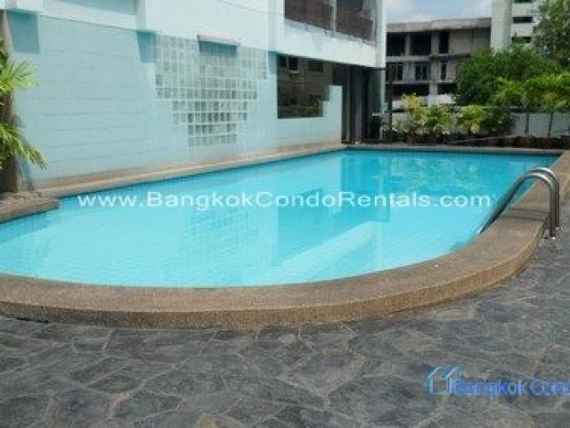 3 Bed condo for rent