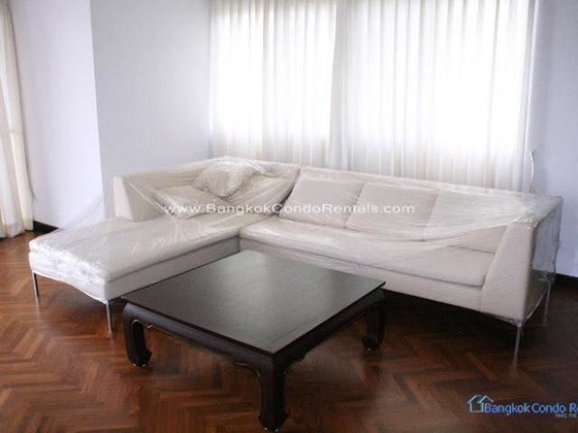 3 Bed Apartment Chong Nonsi