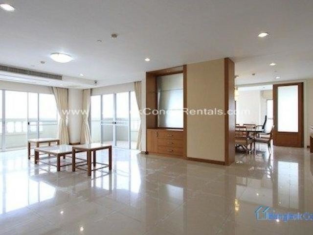 4 bed Duplex apartment