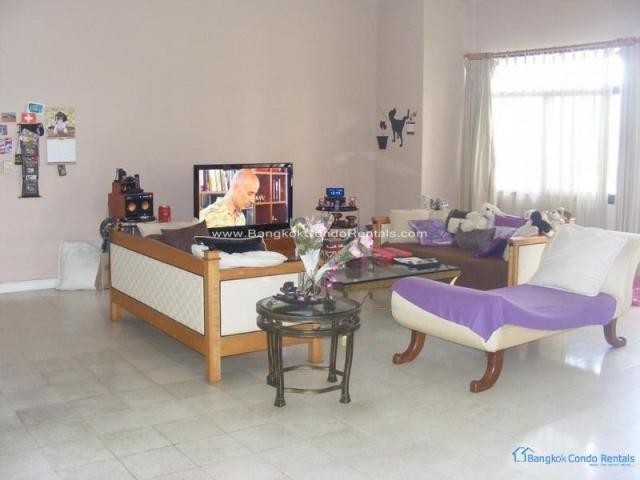 2 bedrooms Aparment Phromphong