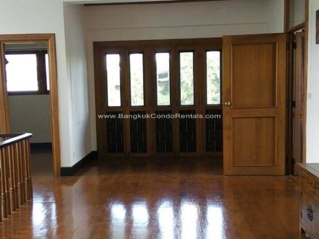 Single House for Rent in Phromphong