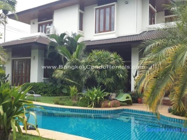 4 beds Single house Pattanakarn