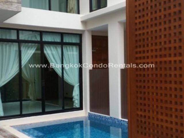 5 bed Single House