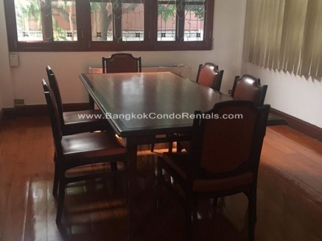 3 beds Single House Asoke