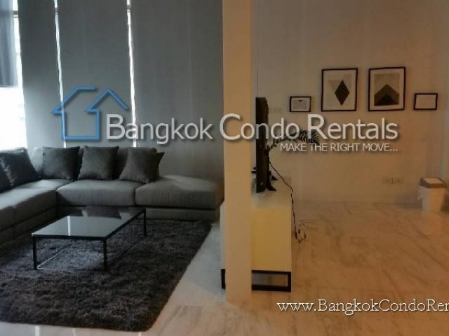 2 Bedrooms Duplex Emporio Place