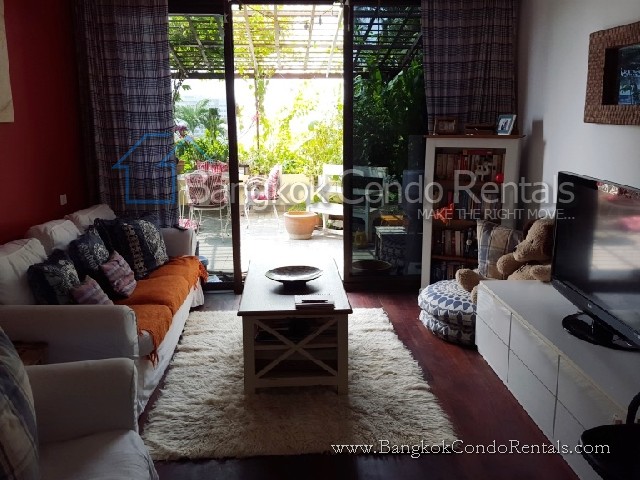 2 Bedrooms Baan Chaophraya Condo