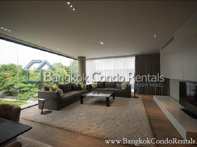 2 bed Penthouse Condominium