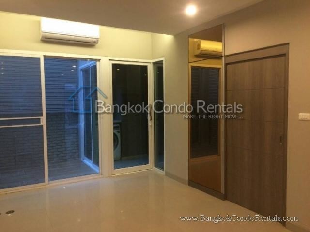 4 Bed Townhouse for Rent in Rama 3
