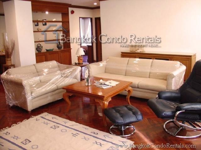 2 Bed Apartment for Rent in Asoke