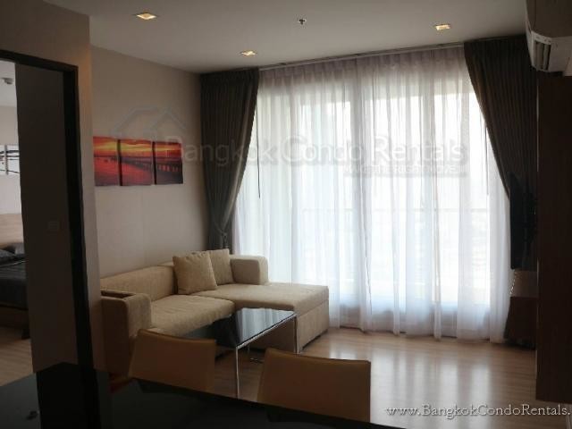 2 bed Rhythm Sathorn 21