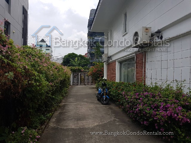 Single house for rent Ploentchit