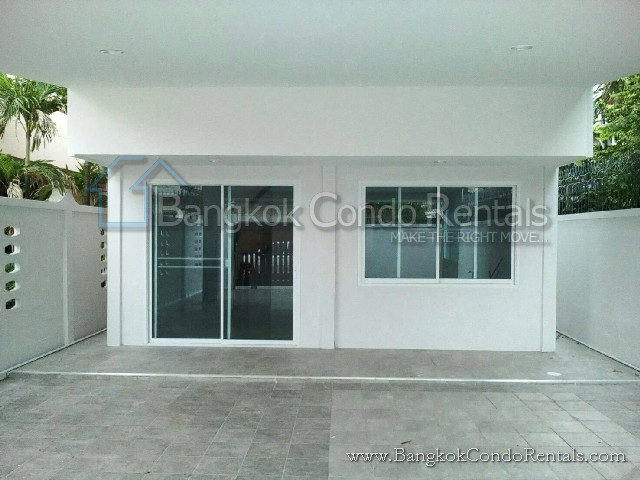 Single House for Rent in Phra Kanong