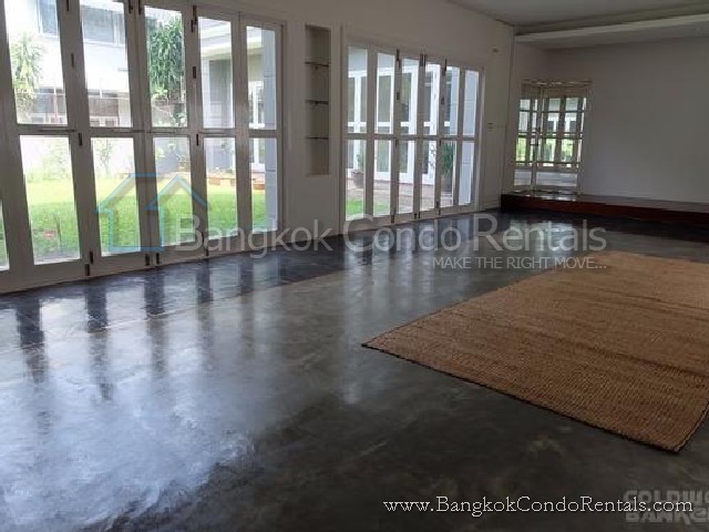 4 beds Single House Sukhumvit