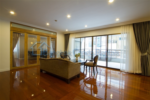 Apartment for Rent in Promphong