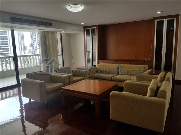 3 Bed Apartment in Promphong