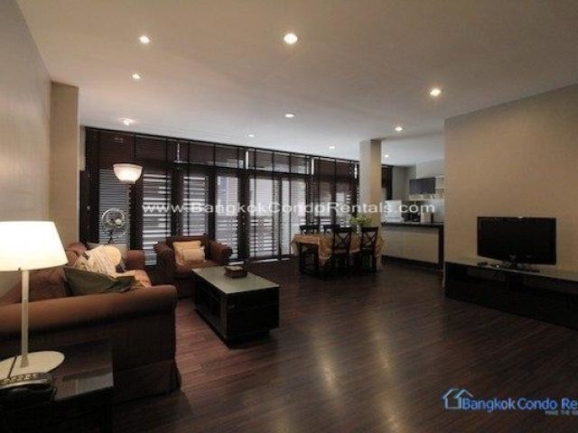 Apartment in Prompong 2 bed