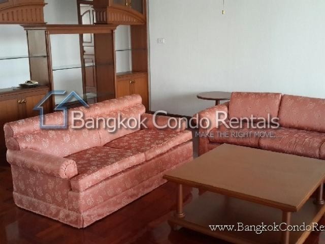 3 Bed Apartment in Promphong