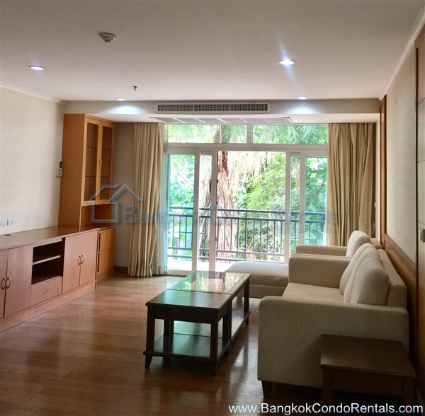 Wattana Suites