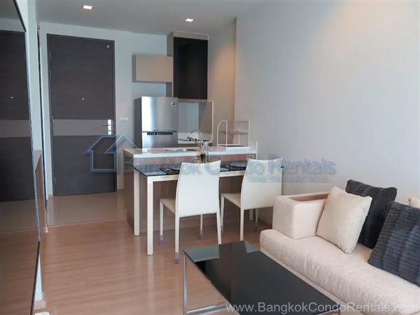 1 bed Rhythm Sathorn 21