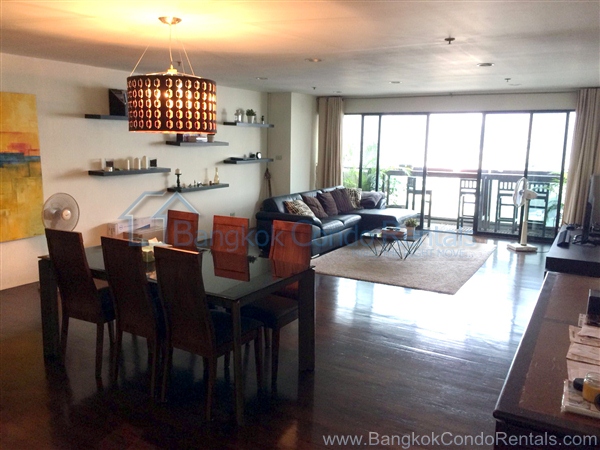 3 Beds Condo for Rent