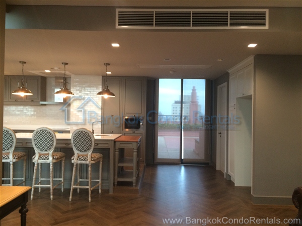 4 Beds Penthouse Condo for Rent