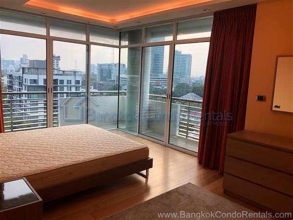 2 Bed Condo For Rent