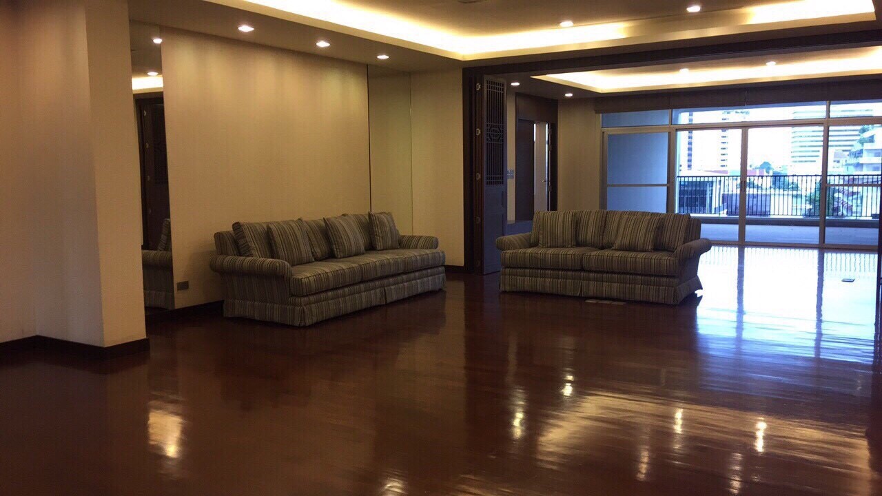 Sathorn Apartment 