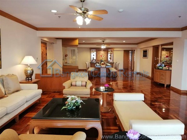 4 Bed for rent at Phrom Phong Apartment