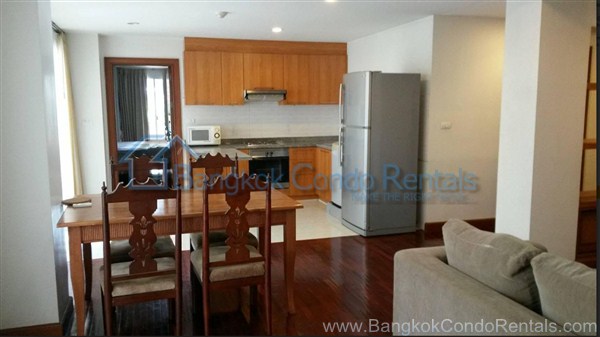 2 Bed Apartment for Rent in Phloen Chit