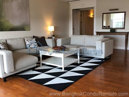 4 Beds Serviced Apartment for Rent