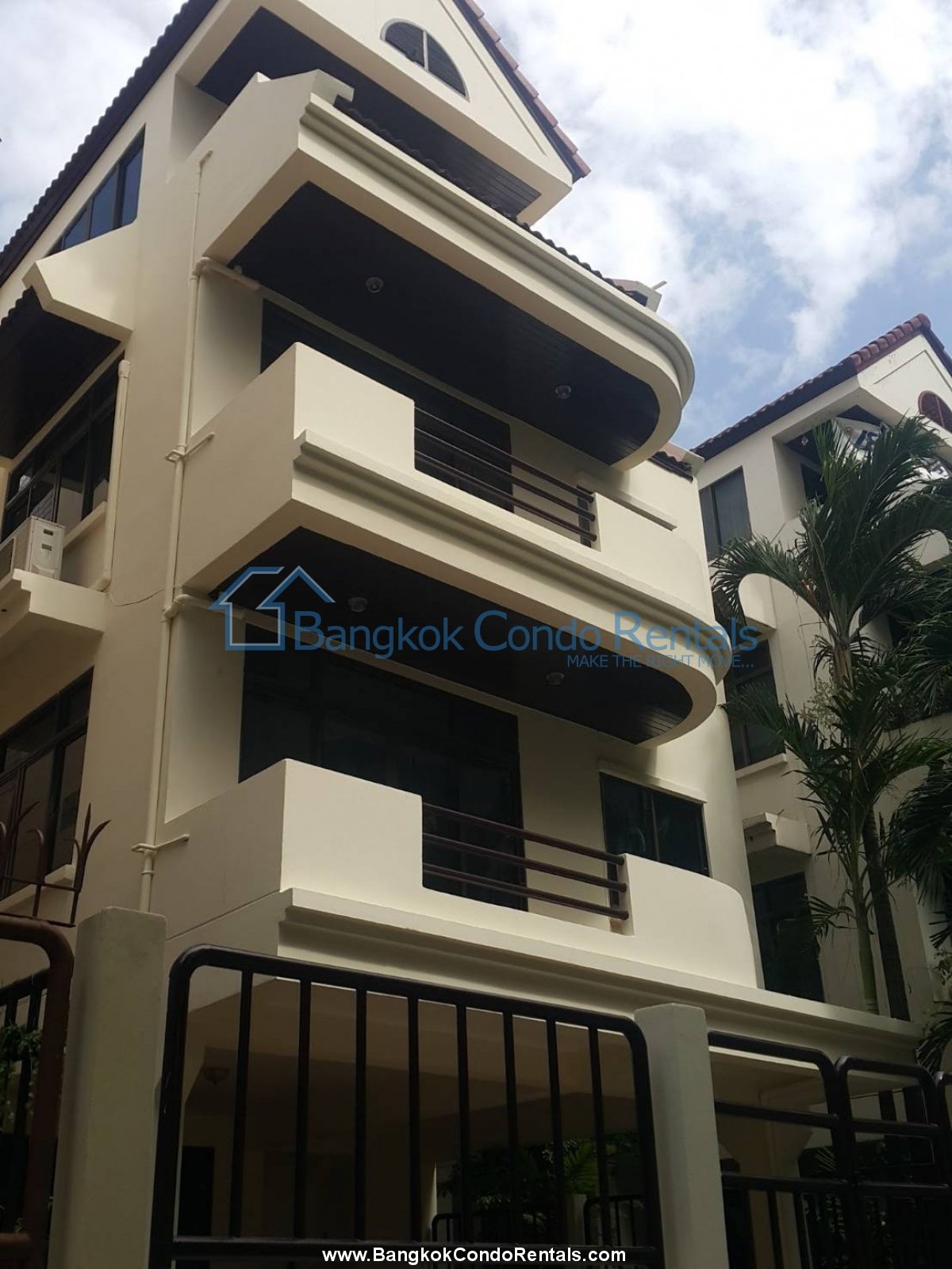 4 bed Single House Sukhumvit