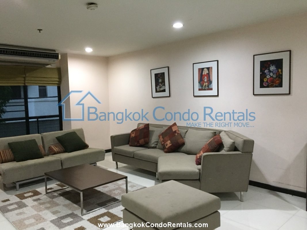 2 bed Baan Ploenchit