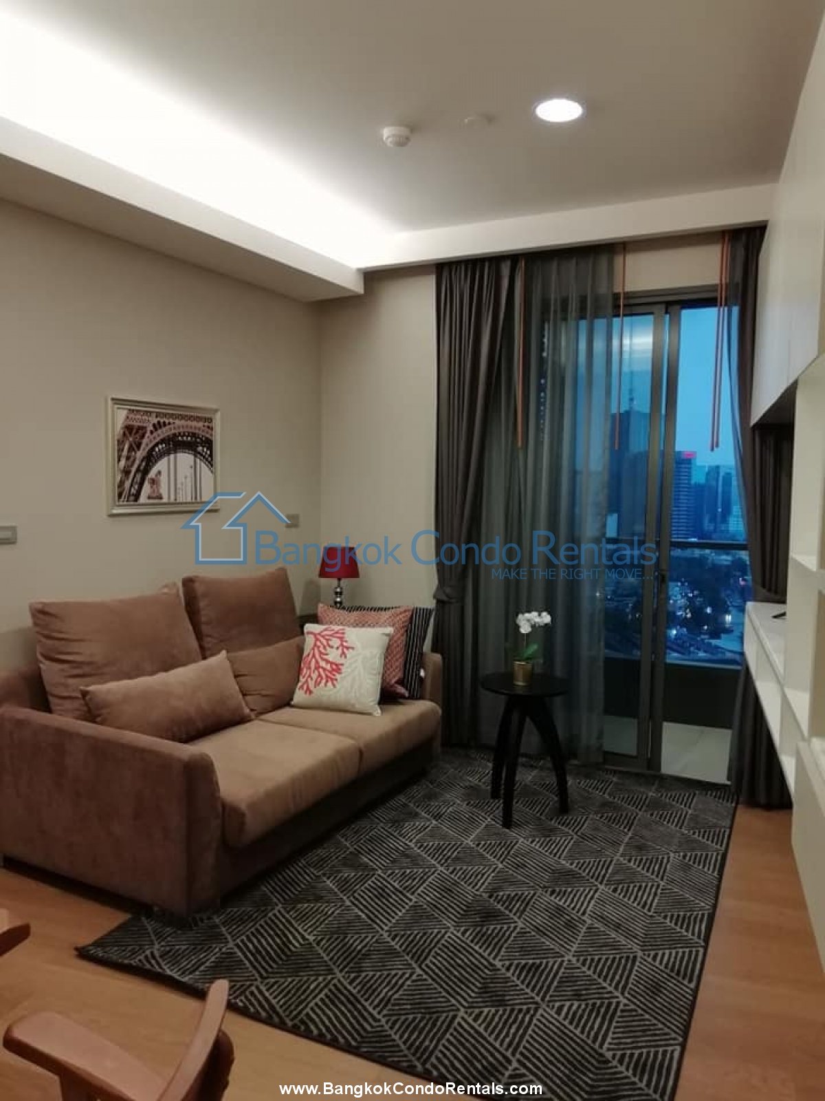 2 bed Lumpini 24