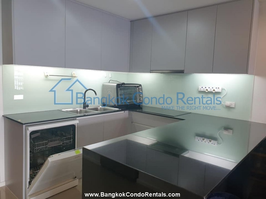 2 bed Sukhumvit 15 Residence 