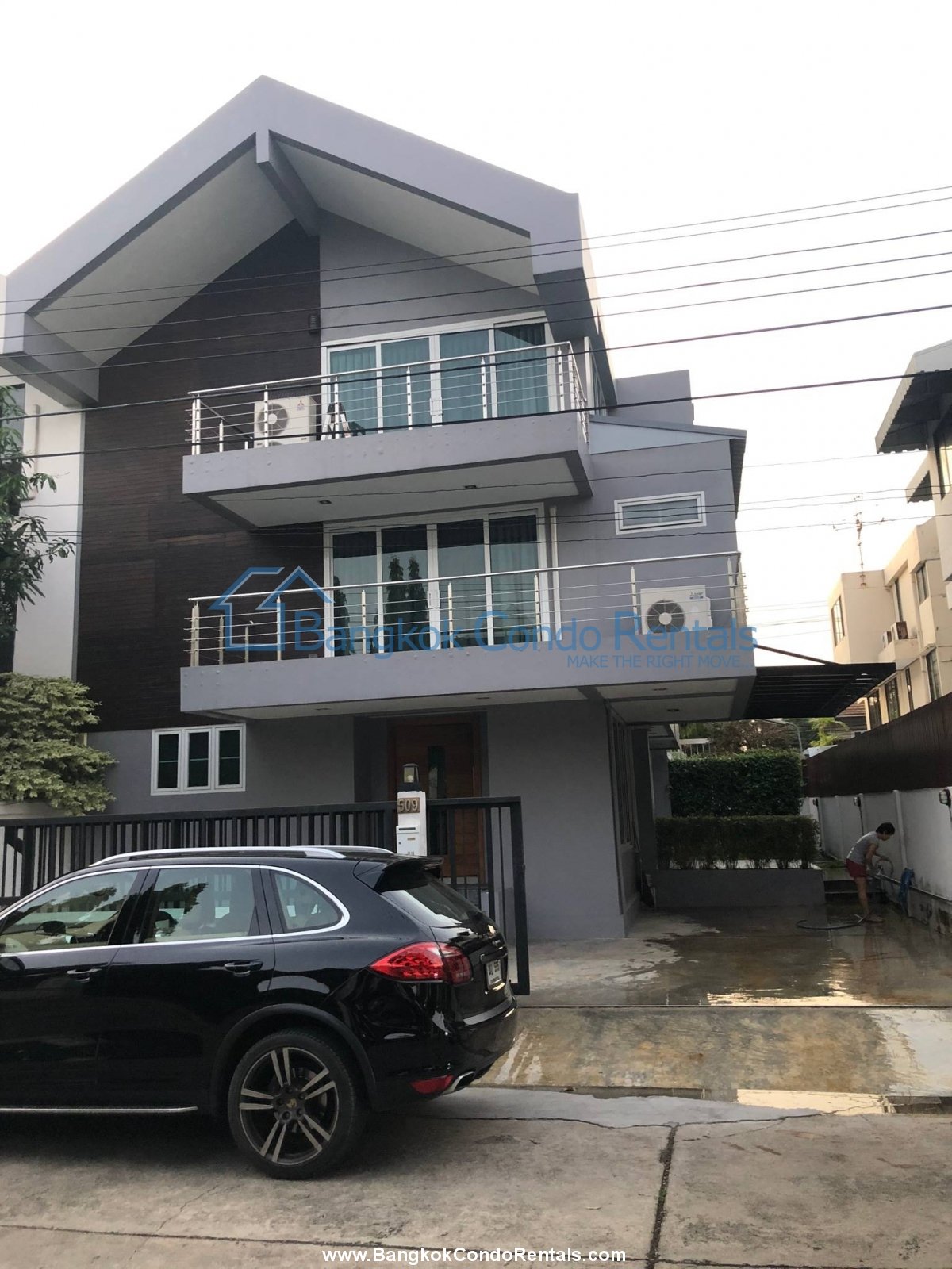 5 Bed House, Onnut