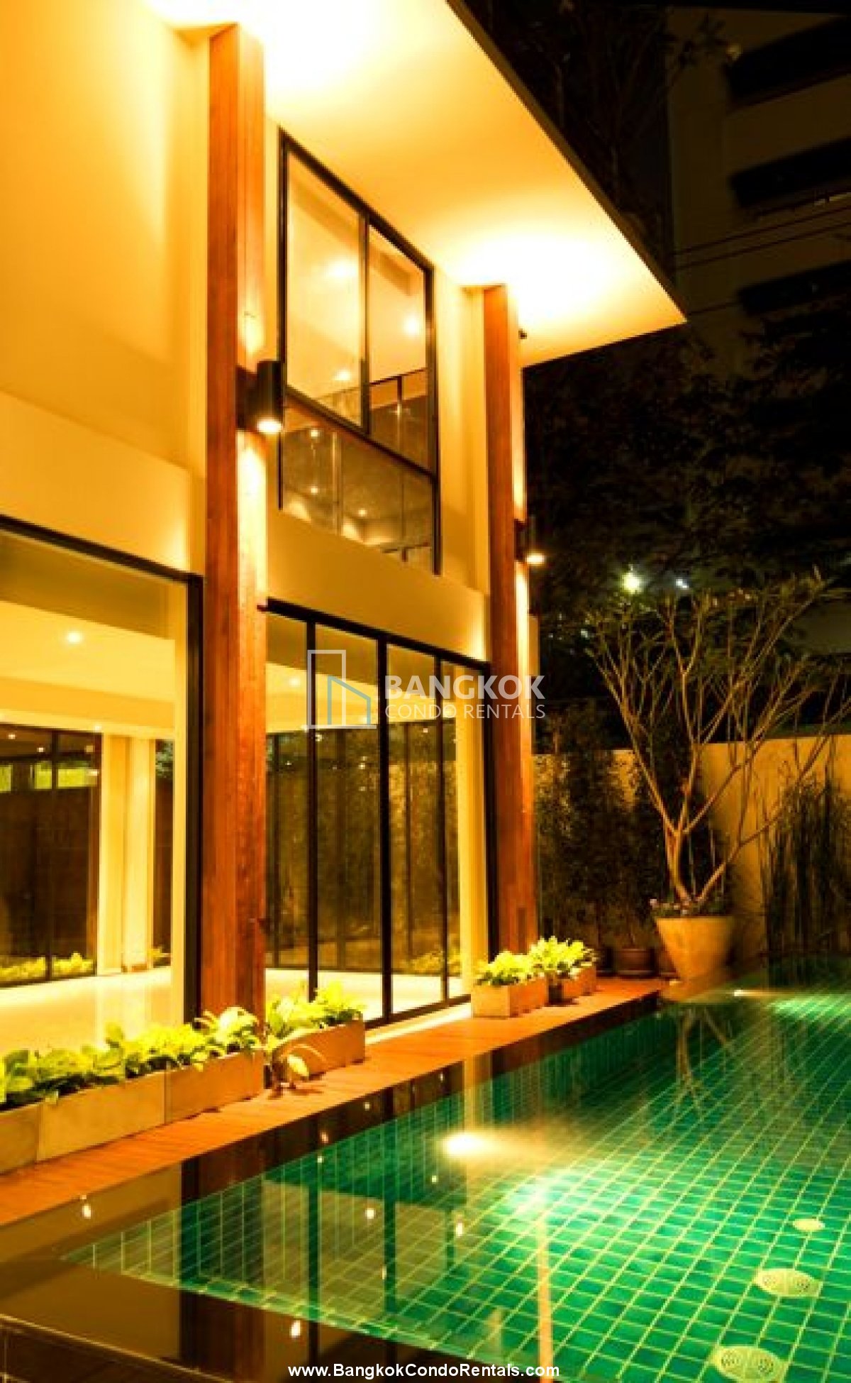 Thonglor Single House with swimming Pool