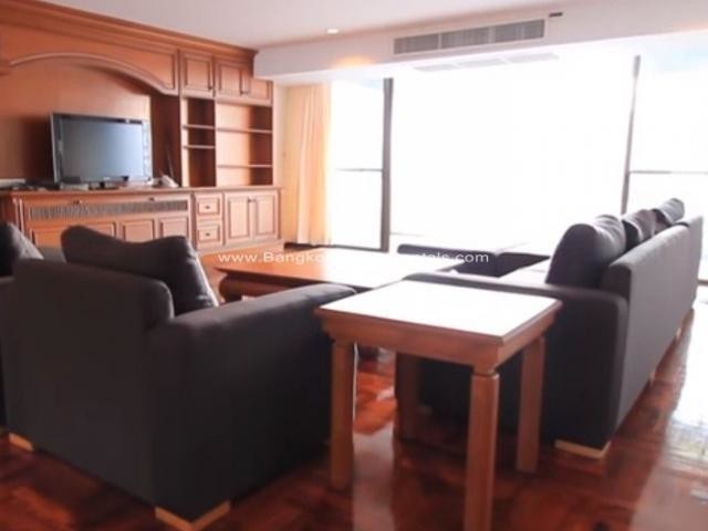 3 Bedrooms Asoke Apartment