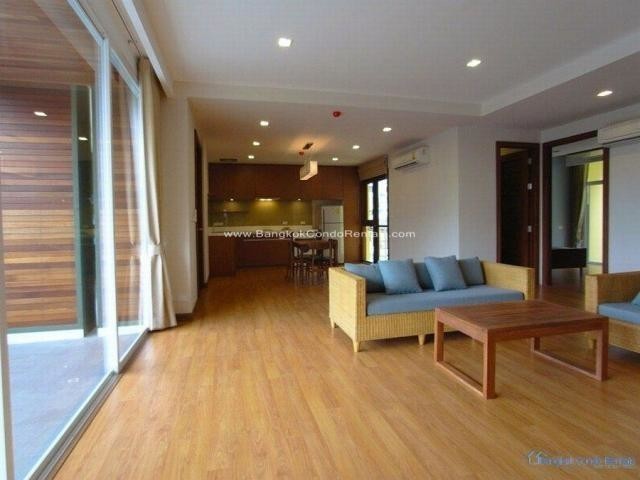 3 Beds Apartment in Phaholyothin