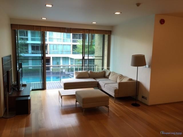 Very Nice Spacious 2 Bed Condo