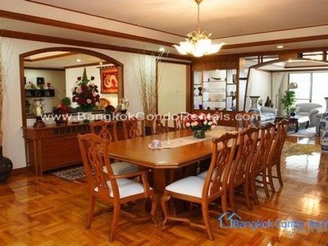 Luxurious Condo Mid Sukhumvit