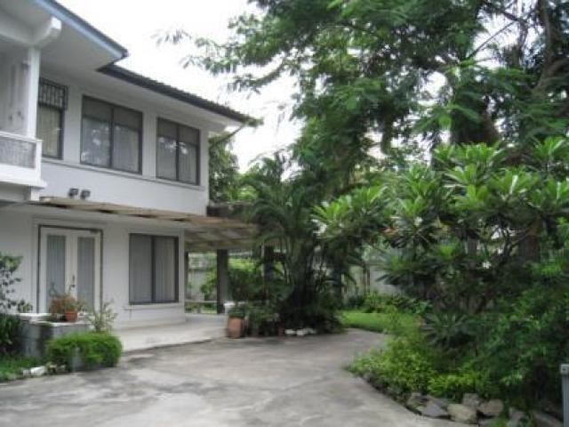3 Bed Single House for Rent in Phrom Phong