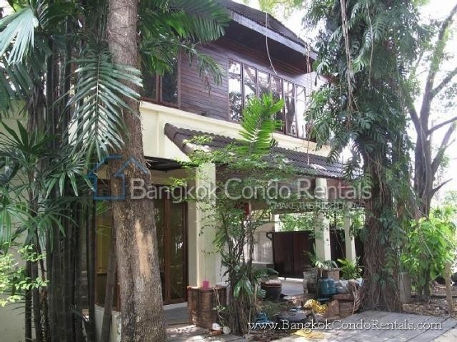 3 Beds Single House Huay Kwang