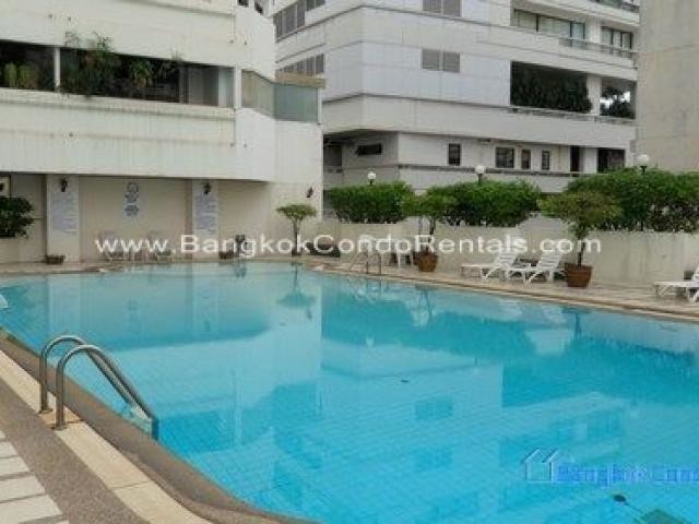 4+1 Bed Condo for rent