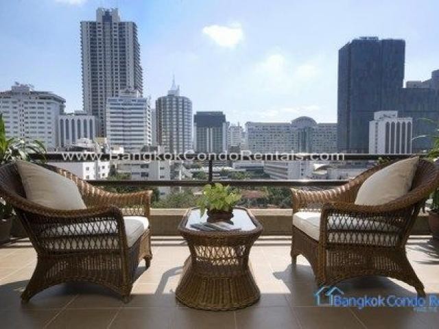 Huge 4 Bed Luxury Apartment